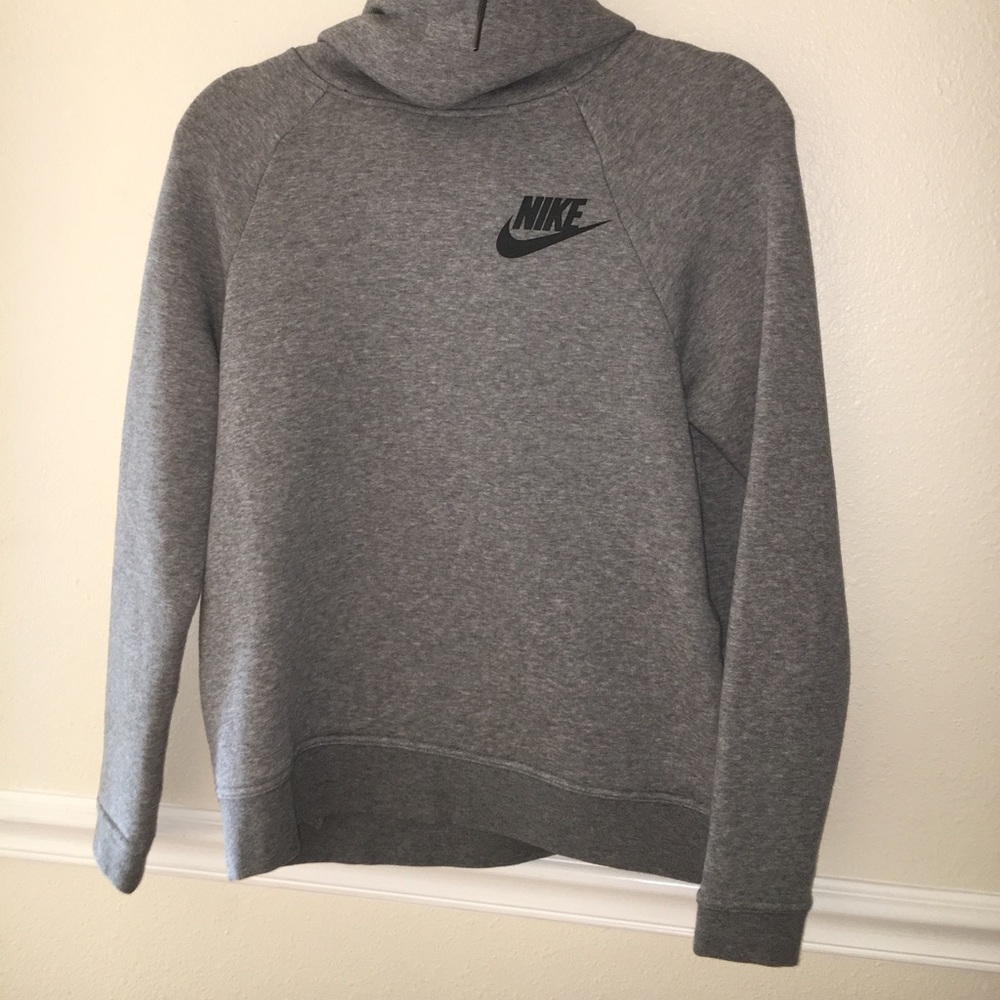 Gray Nike pullover/ hoodie !